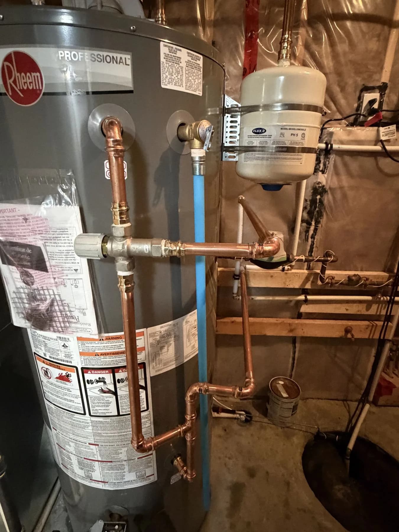 Hot water tank installation with copper supply lines